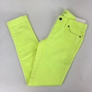 Ann Taylor LOFT Women 0 Skinny Jean Neon YellowNEW
